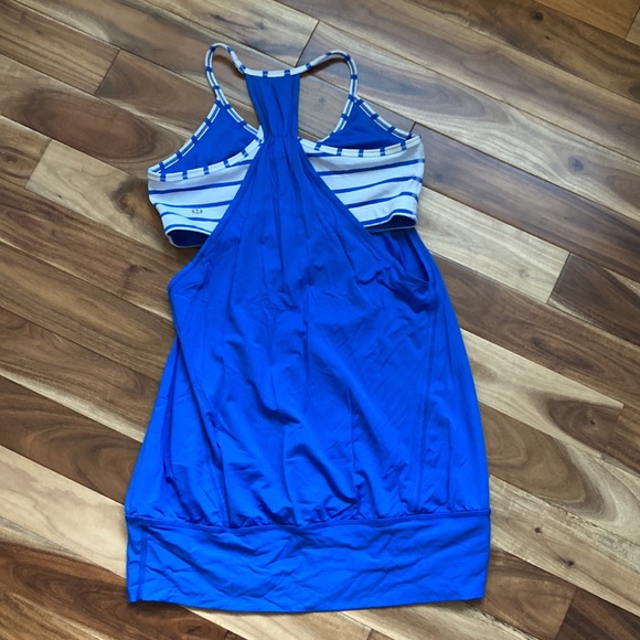 Lululemon tank with built in bra - Picture 2 of 4